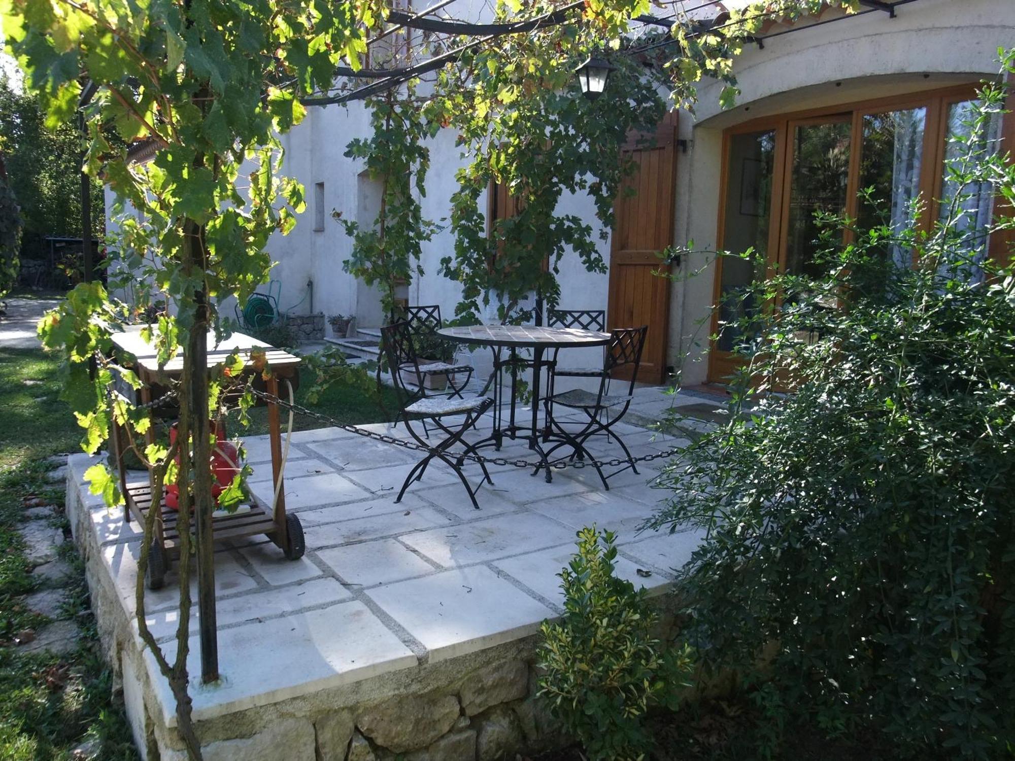 Gite La Paillote Сен-Бонне-де-Монтору Екстер'єр фото