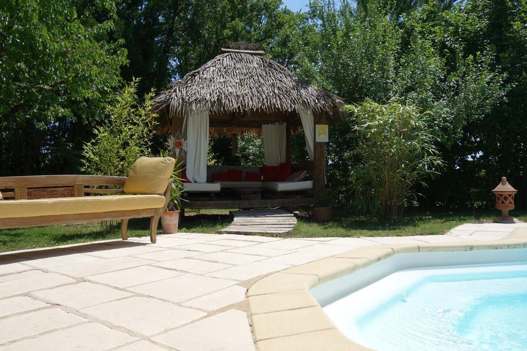 Gite La Paillote Сен-Бонне-де-Монтору Екстер'єр фото