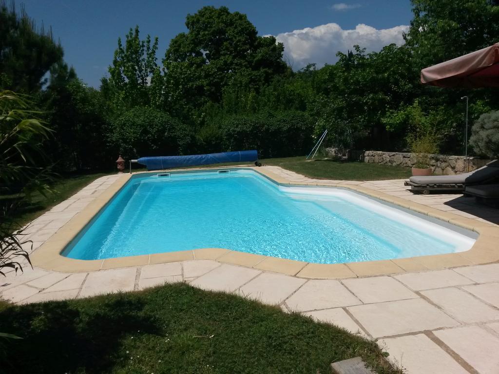 Gite La Paillote Сен-Бонне-де-Монтору Екстер'єр фото