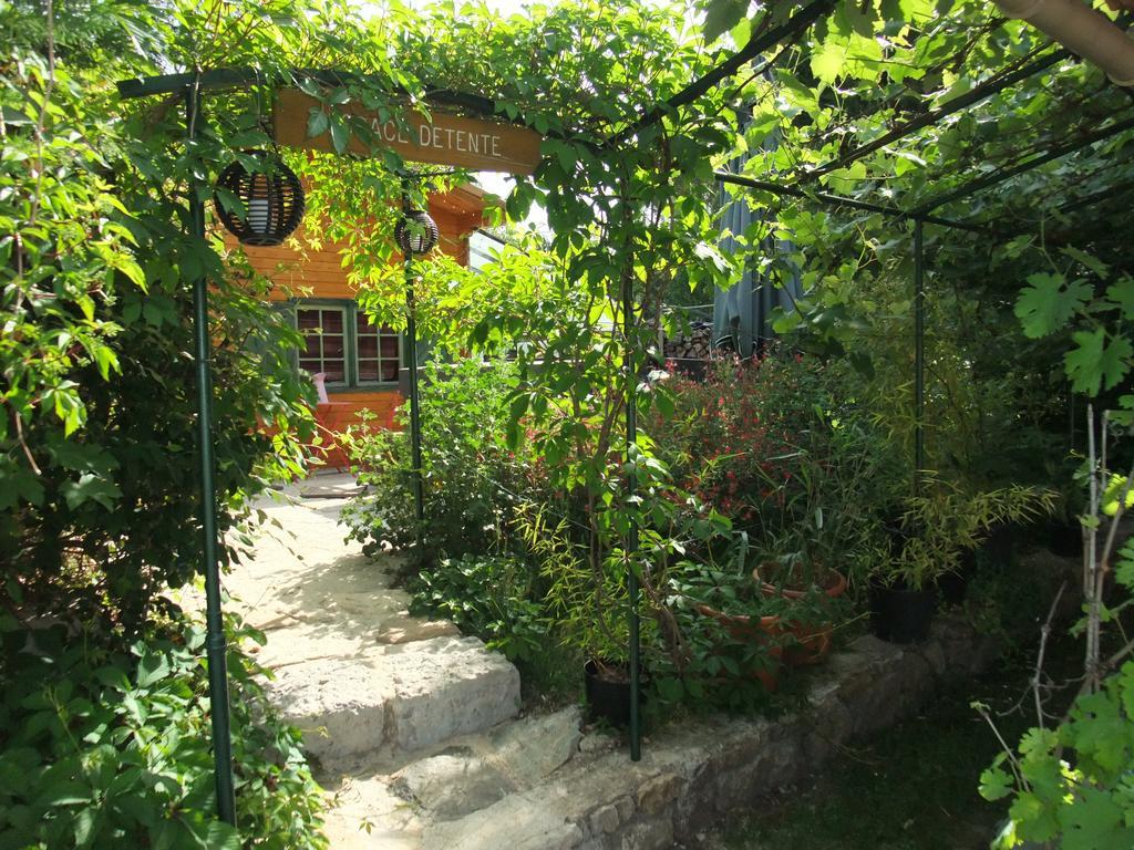 Gite La Paillote Сен-Бонне-де-Монтору Екстер'єр фото