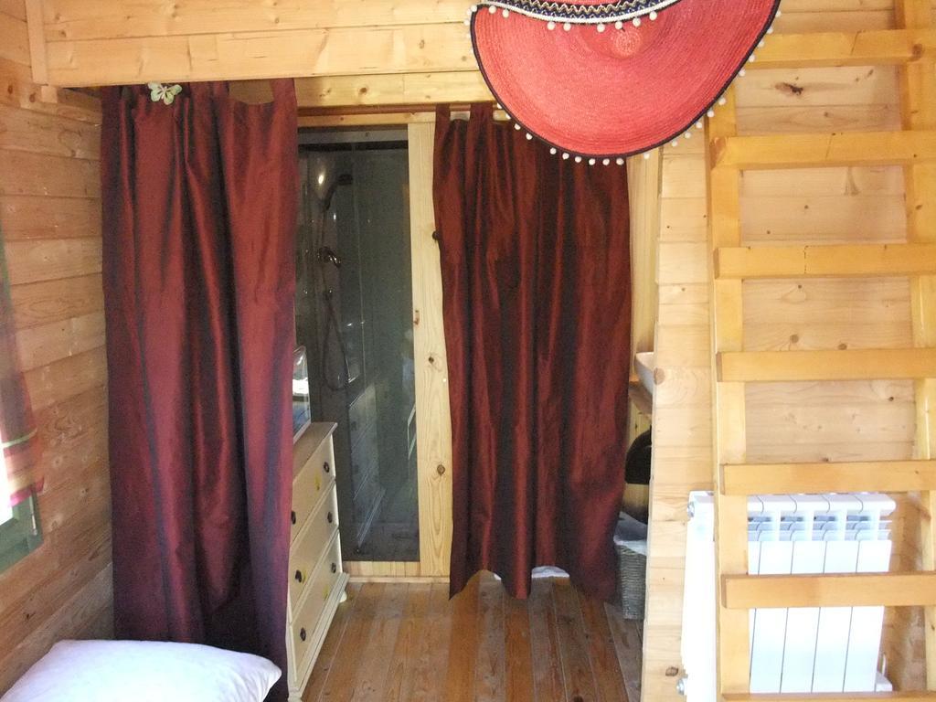 Gite La Paillote Сен-Бонне-де-Монтору Екстер'єр фото